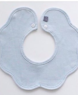 Berry Yếm cổ xanh pastel