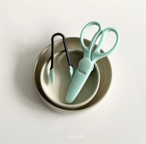 LoveandI Kéo ceramic kèm kẹp gắp Xanh lá