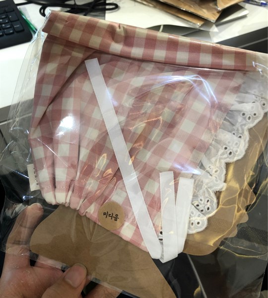 Uidong Nón vải-Caro Hồng Trắng