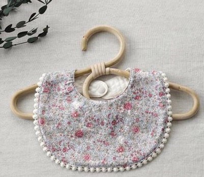 Yếm vải Bily Lolita