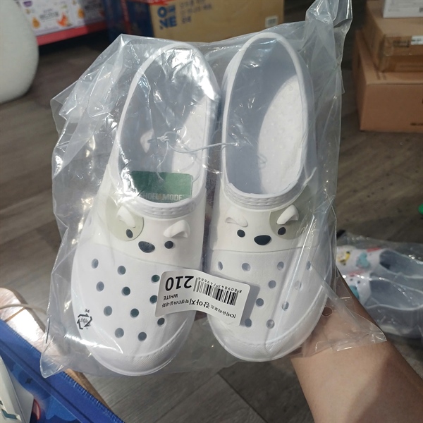 Shoelamode Giày nhựa Cún White size 210