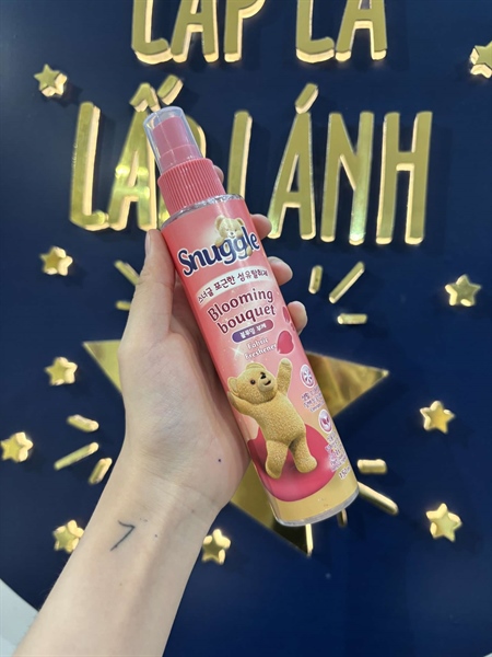 Snuggle Xịt thơm Blooming Bouquet 150ml