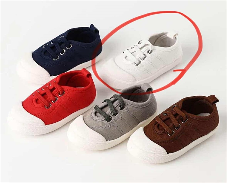 Ozkiz Slip on cột dây Trắng size 140