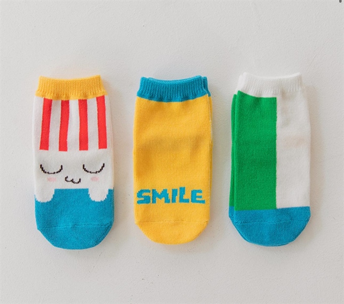Cordi Set vớ smile vàng size 1-2y