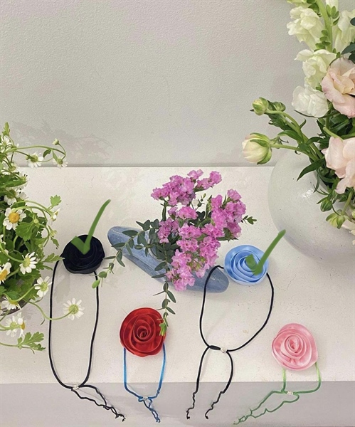 Yeggkr Vòng cổ hoa