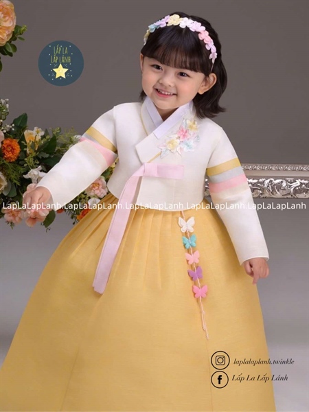 TheYeHanbok Hanbok 382 Áo trắng váy vàng size 3