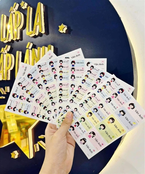 Designnku Chén Gấu Silicone kèm nắp Đen