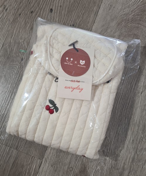 Malolotte Gối ôm Hoa cúc cuống xanh