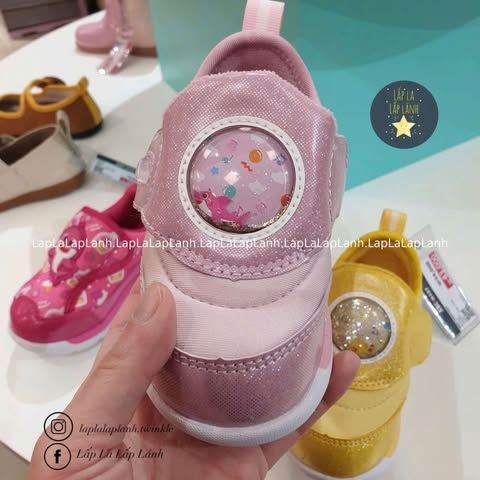Pinkfong Slipon Babyshark hồng nhạt size 140