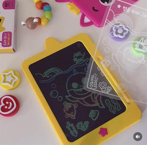 Pinkfong Bảng LCD Babyshark vàng