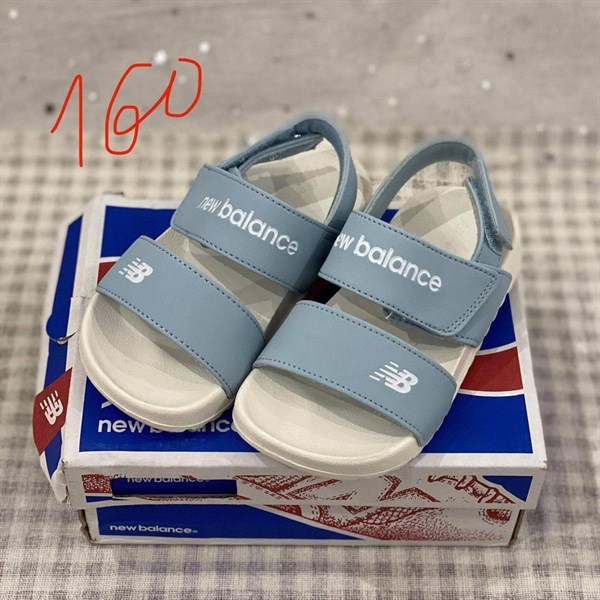 NewBalance Sandals xanh nhạt size 130