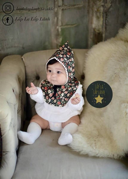 Yếm Vải Uidong Đen nhiều Hoa