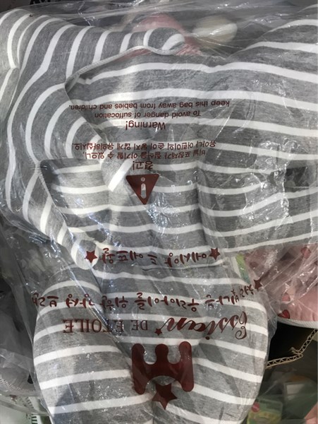 Essian Full set Gối đệm vương miện Hồng chấm bi đen